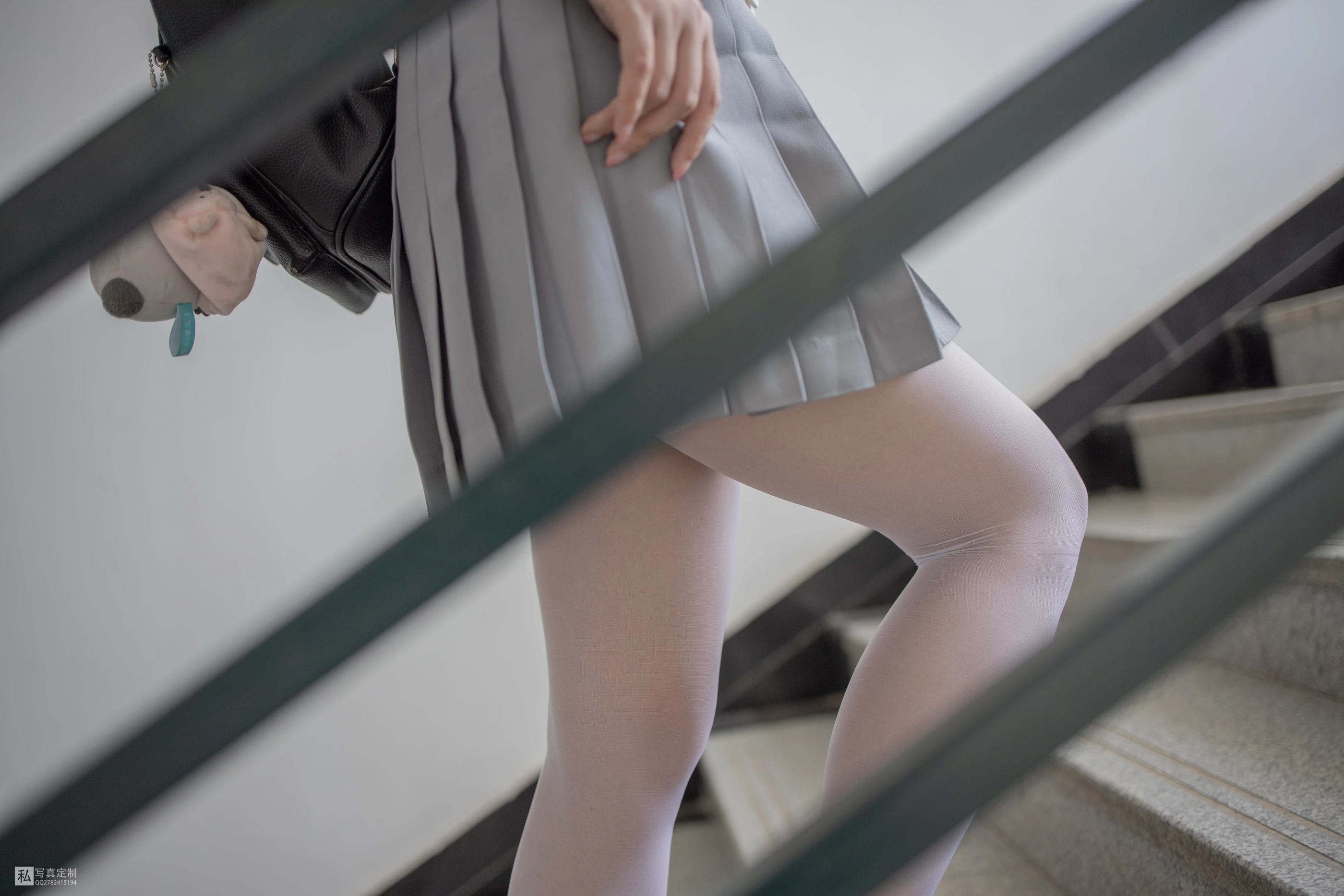 森萝财团 JKFUN-028 抑郁湖边与绝望天台 15D白丝 默陌 [58P 2V]插图6